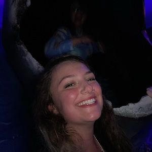 Meet your Posher, Mia